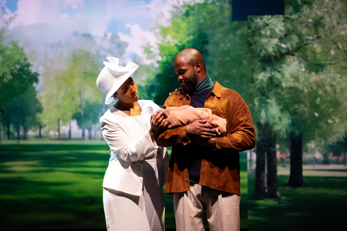 L-R: Meroé Khalia Adeeb and John Godhard Mburu in "Unbroken." Photo by Phillip Hamer.