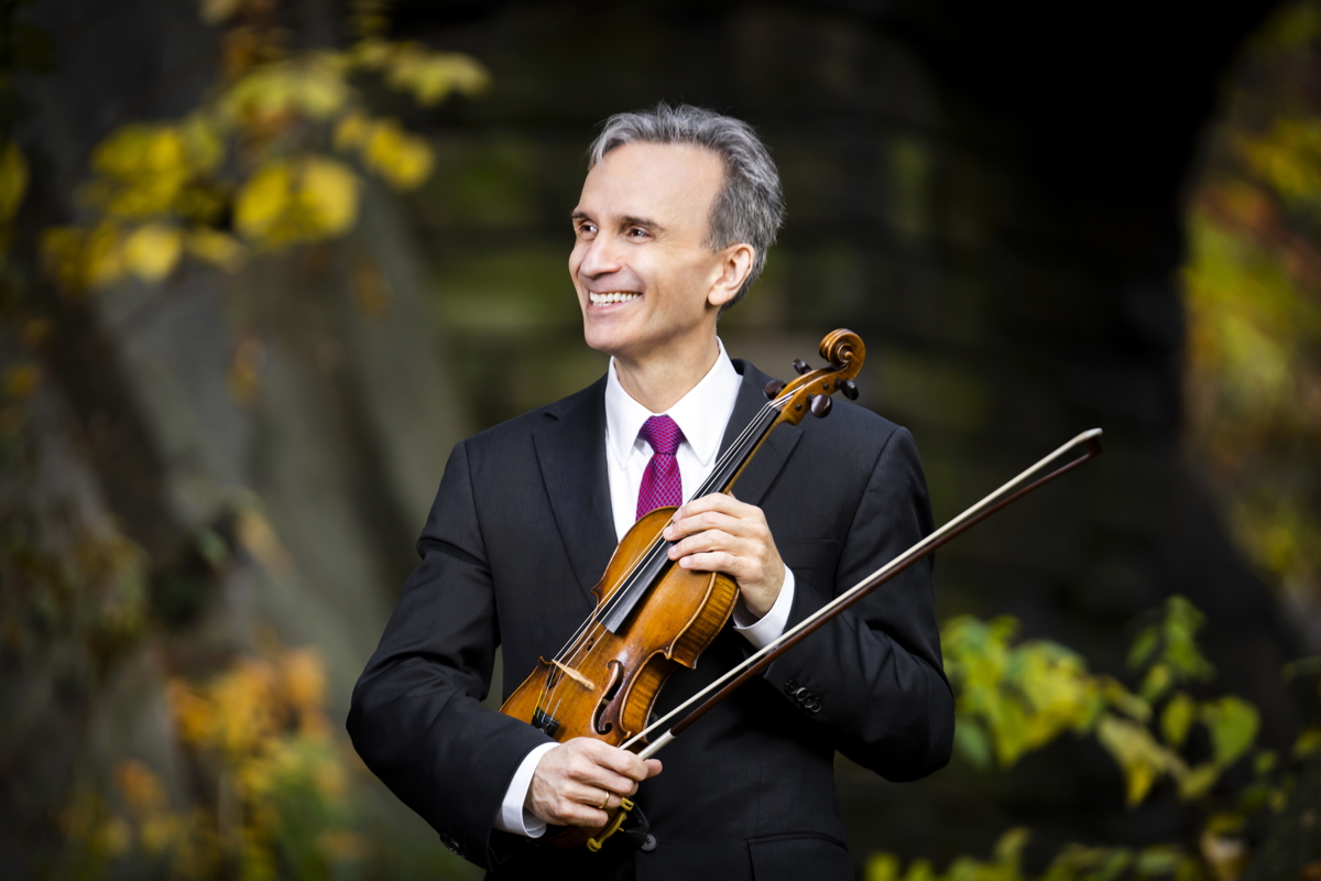 Gil Shaham. Photo by Chris Lee, courtesy of the St. Louis Symphony Orchestra